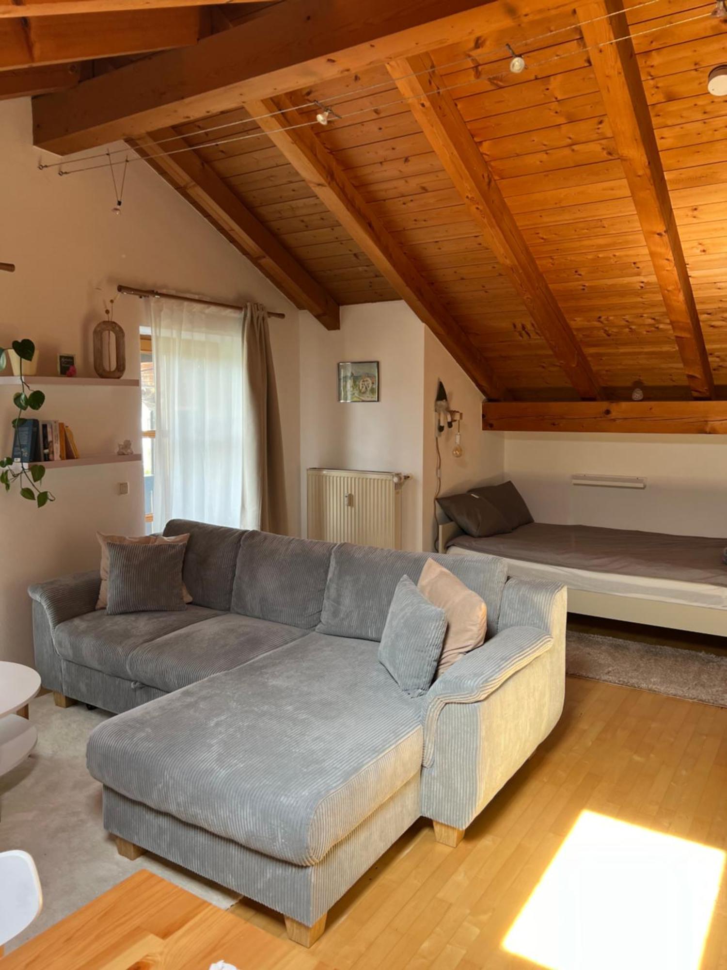 Gemuetliche Dachgeschosswohnung Mit Balkon Ainring Εξωτερικό φωτογραφία